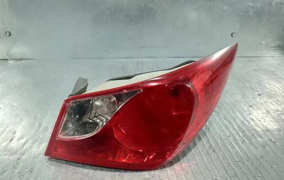 Hyundai Sonata Rear/tail lights 92402-3Q