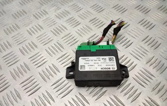 Peugeot Traveller Parking PDC control unit/module 9819360080