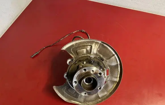 BMW X5 F15 Rear wheel hub 6770984