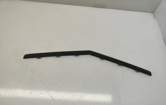 Chevrolet Camaro Front bumper upper radiator grill 92194280 2446