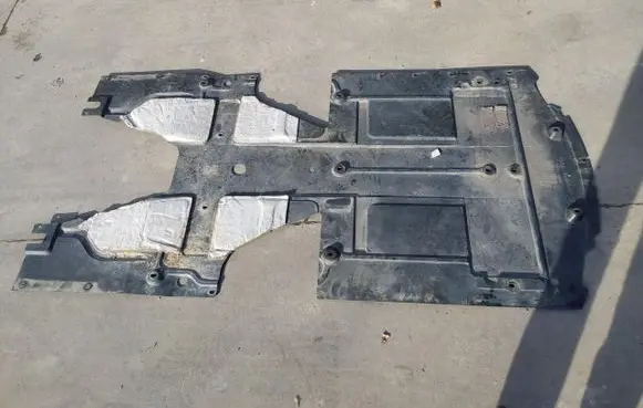 Aston Martin DB9 Engine splash shield/under tray 8D335E209A