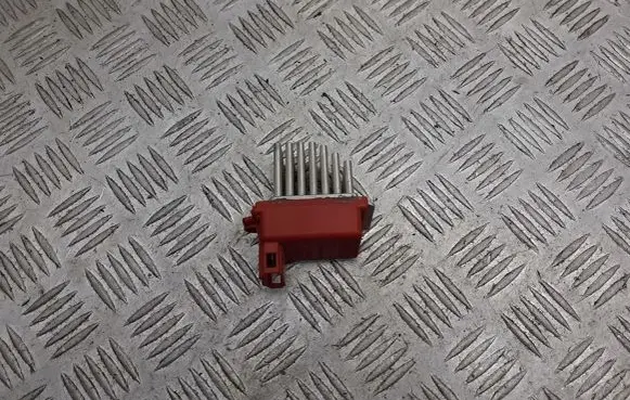 Skoda Octavia Mk1 (1U) Heater blower fan relay 1J0907521