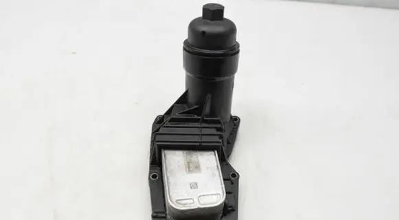 Mini Cooper Countryman R60 Oil filter mounting bracket 70381908