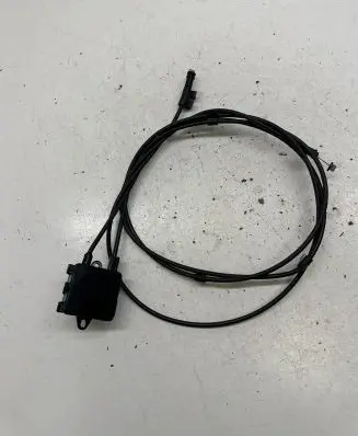 Engine bonnet/hood lock release cable
