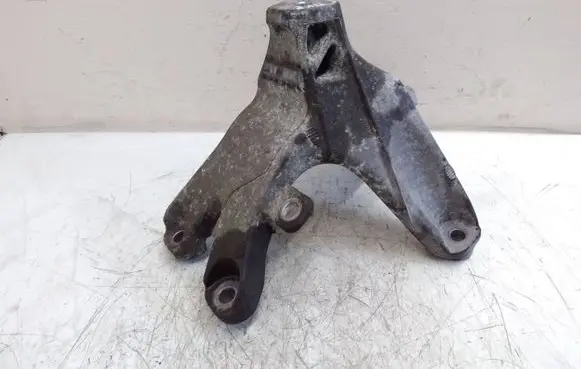 Audi A4 S4 B8 8K Engine mounting bracket 8K0199308AP