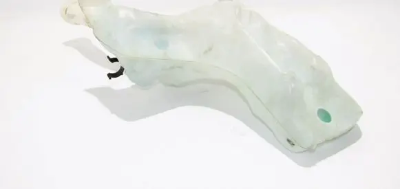 Windshield washer fluid reservoir/tank