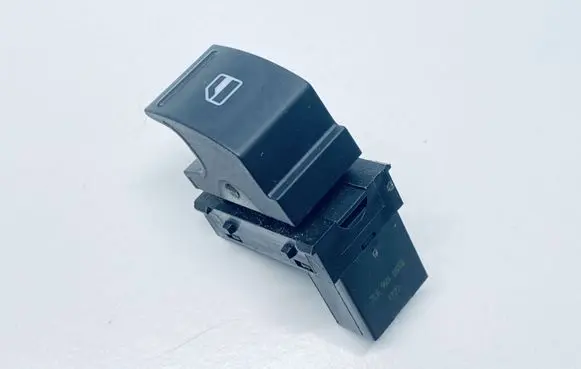 Volkswagen Jetta VI Electric window control switch 7L6959855B