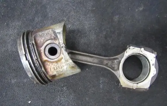 Renault Megane I Piston with connecting rod