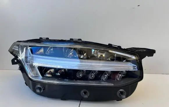 Volvo XC90 Headlight/headlamp 31655715