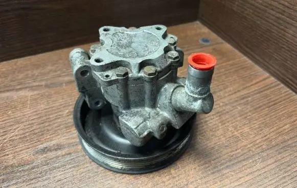 Mercedes-Benz Vito Viano W638 Power steering pump 6042360010 A6042360010