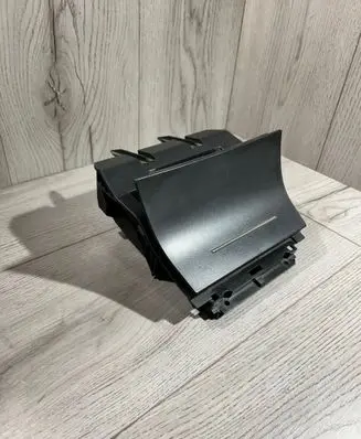 Skoda Octavia Mk2 (1Z) Car ashtray 1Z1863077A