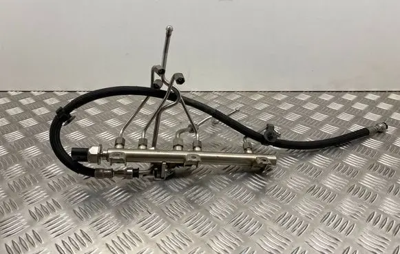 BMW 3 E90 E91 Fuel main line pipe 7562474