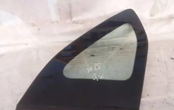 Honda FR-V Rear side window
