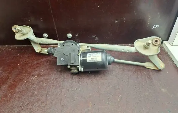Toyota Corolla Verso E121 Front wiper linkage and motor 851100F020 MS1592007241 Q00H08A4021