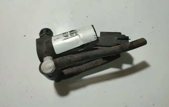 Ford Focus Windscreen/windshield washer pump