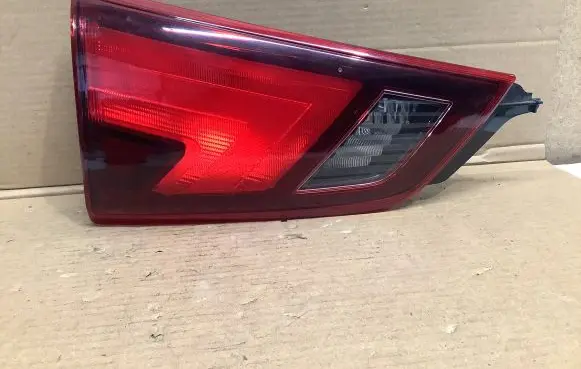 Nissan Rogue Tailgate rear/tail lights 22623756