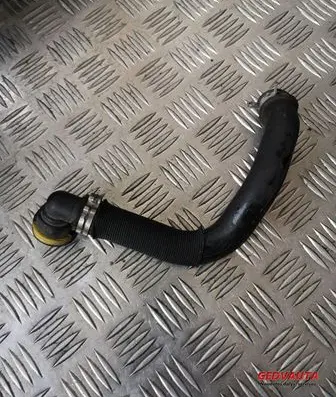 Engine coolant pipe/hose