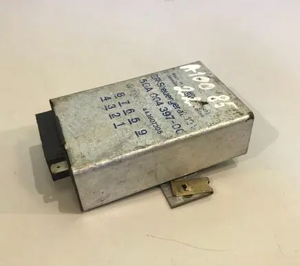 Audi 100 200 5000 C3 Cruise control unit/module 443907305 5GA00439700