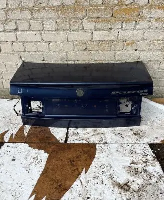 Volkswagen PASSAT B4 Tailgate/trunk/boot lid