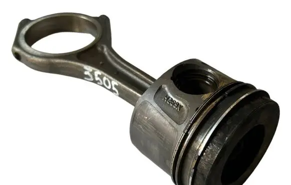 Land Rover Range Rover Sport L494 Piston with connecting rod