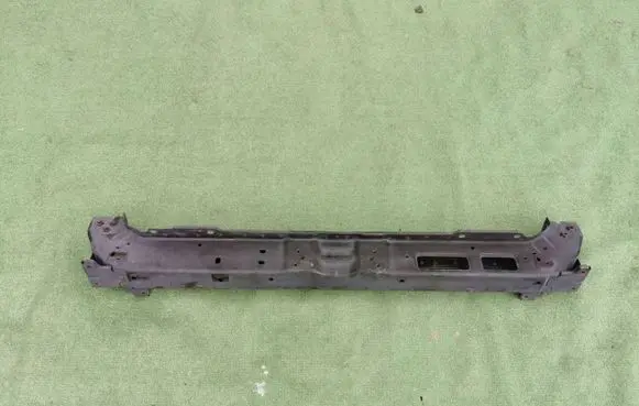 Hyundai Tucson TL Radiator support slam panel 28220-D3000