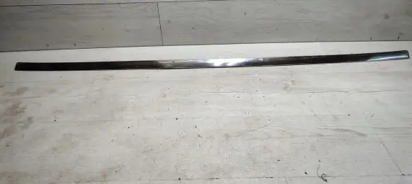 Mercedes-Benz E W124 Rear bumper trim bar molding 