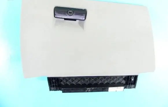 BMW X3 E83 Glove box 7055000 IMPRK1323901