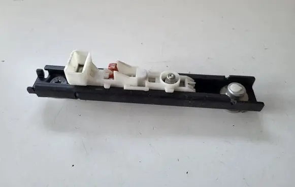 Nissan Qashqai Seat belt height adjuster 87824JD000