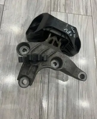 Renault Clio IV Engine mount vacuum valve 112845638