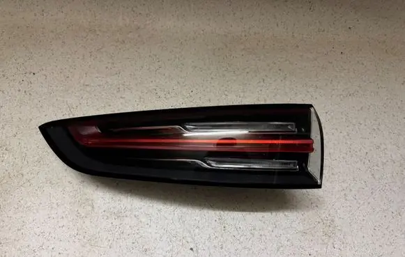 Porsche Cayenne (9Y0 9Y3) Rear/tail lights 9Y0945095H 9Y0945095 T9Y0095