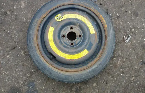 Volkswagen Golf III R15 spare wheel 535601025A