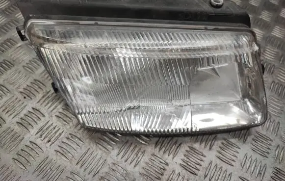 Volkswagen PASSAT B5 Headlight/headlamp 205079B