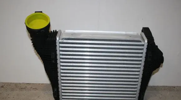 Porsche Macan (95B) Intercooler radiator 95B145804A