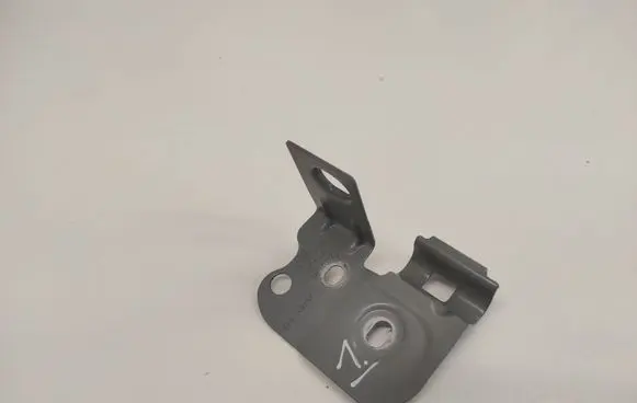 Audi Q7 4M Fender mounting bracket 4M0821168A DX53DZ