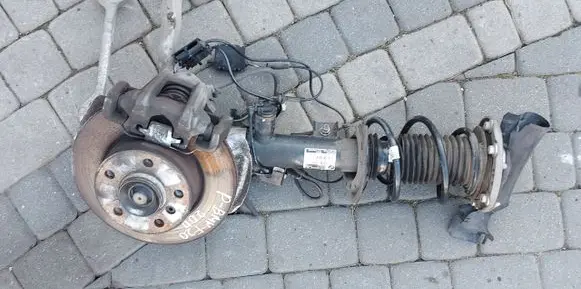 BMW 1 F20 F21 Front wheel hub spindle knuckle