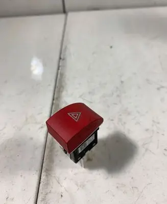 Skoda Octavia Mk2 (1Z) Hazard light switch 1Z0953235A 03002420