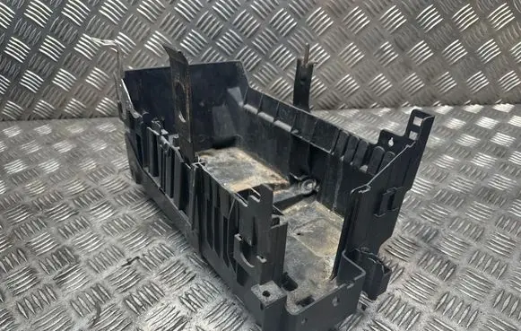 Opel Zafira C Battery box tray 13308434