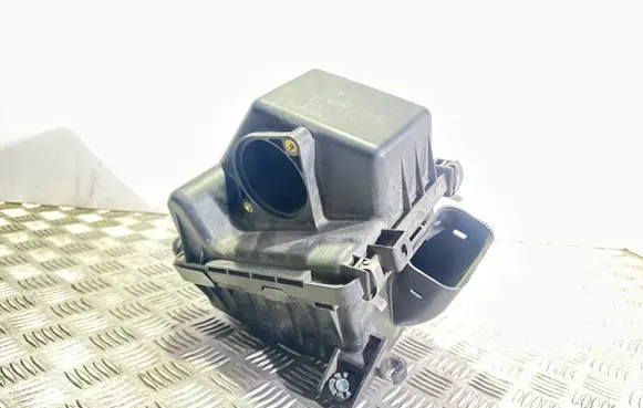 Suzuki SX4 S-Cross Air filter box 62MA01 70569397 70569425