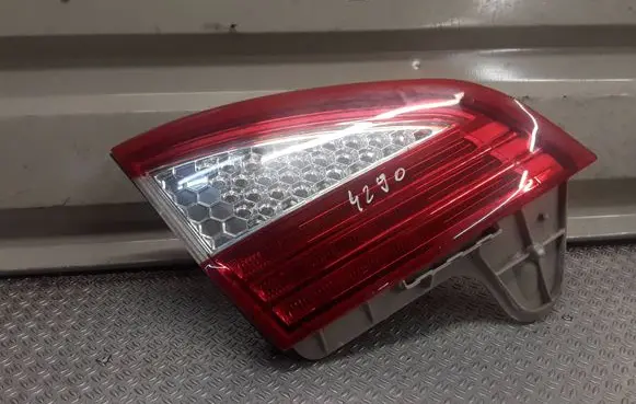 Ford Mondeo MK IV Tailgate rear/tail lights 7S7113A603A