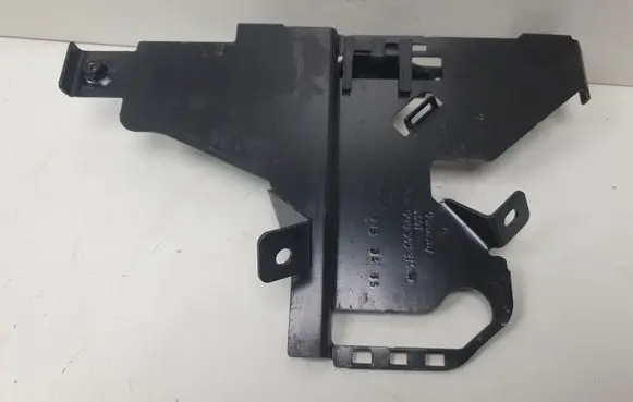 Volkswagen PASSAT B8 Other engine bay part 5Q0906214H