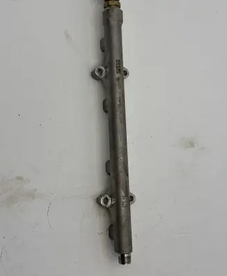 Fuel main line pipe