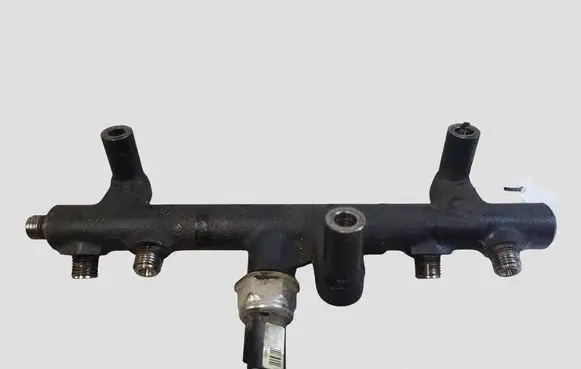 Ford S-MAX Fuel main line pipe
