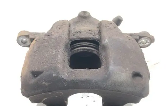 Honda CR-V Front brake caliper