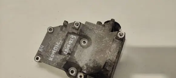 Audi A4 S4 B6 8E 8H A/C compressor mount bracket 038260885C