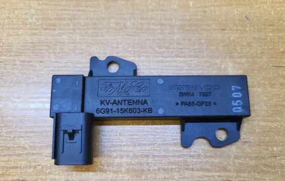 Volvo XC70 Aerial antenna amplifier 6G9115K603KB 5WK47897