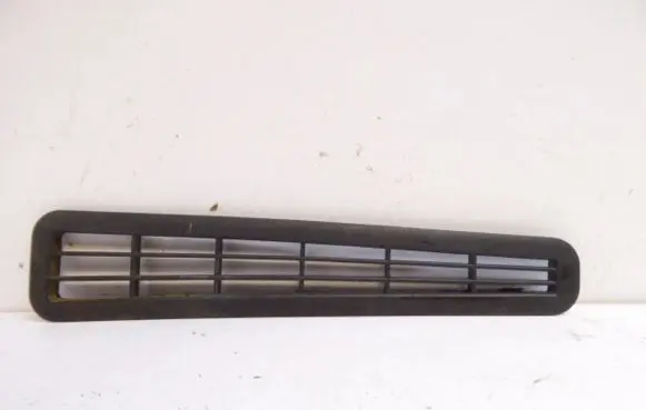 Mercedes-Benz C W202 Quarter panel pressure vent 2026940437