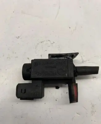 BMW 7 E65 E66 Turbo solenoid valve 677944