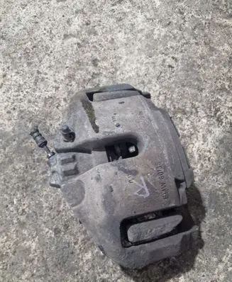 BMW 7 F01 F02 F03 F04 Front brake caliper