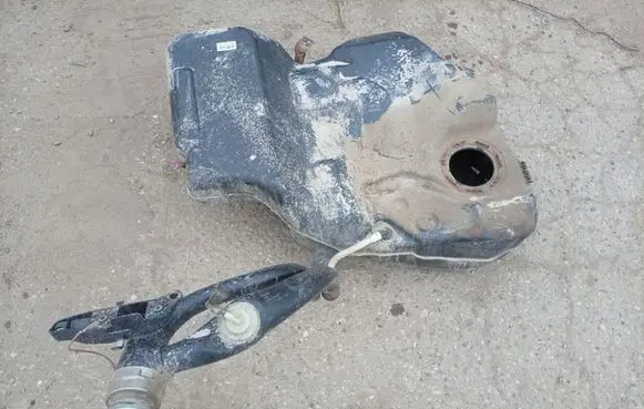 Volkswagen PASSAT B6 Fuel tank 3C0201055