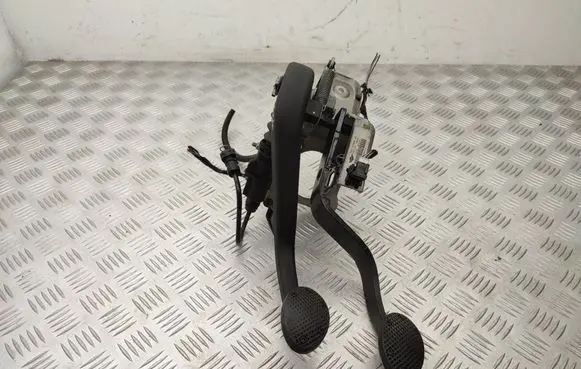 Mini One - Cooper Coupe R56 Pedal assembly 6770609 2121644 6772402